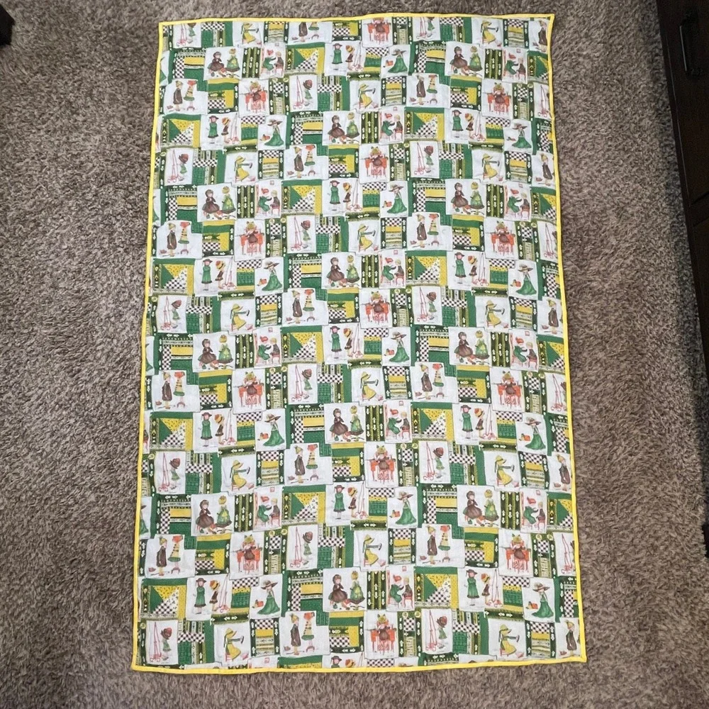 Vintage Holly Hobbie Quilt Blanket Children Kids Play Mat Farmhouse Decor 65x41